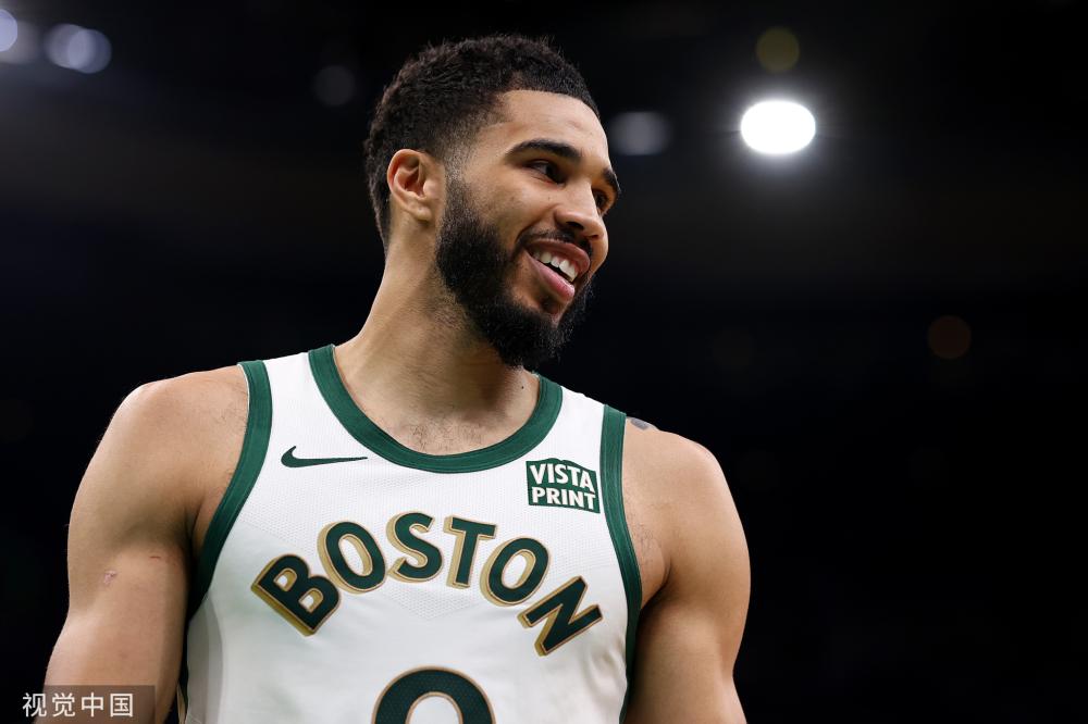 各地群众纷 各地群众纷